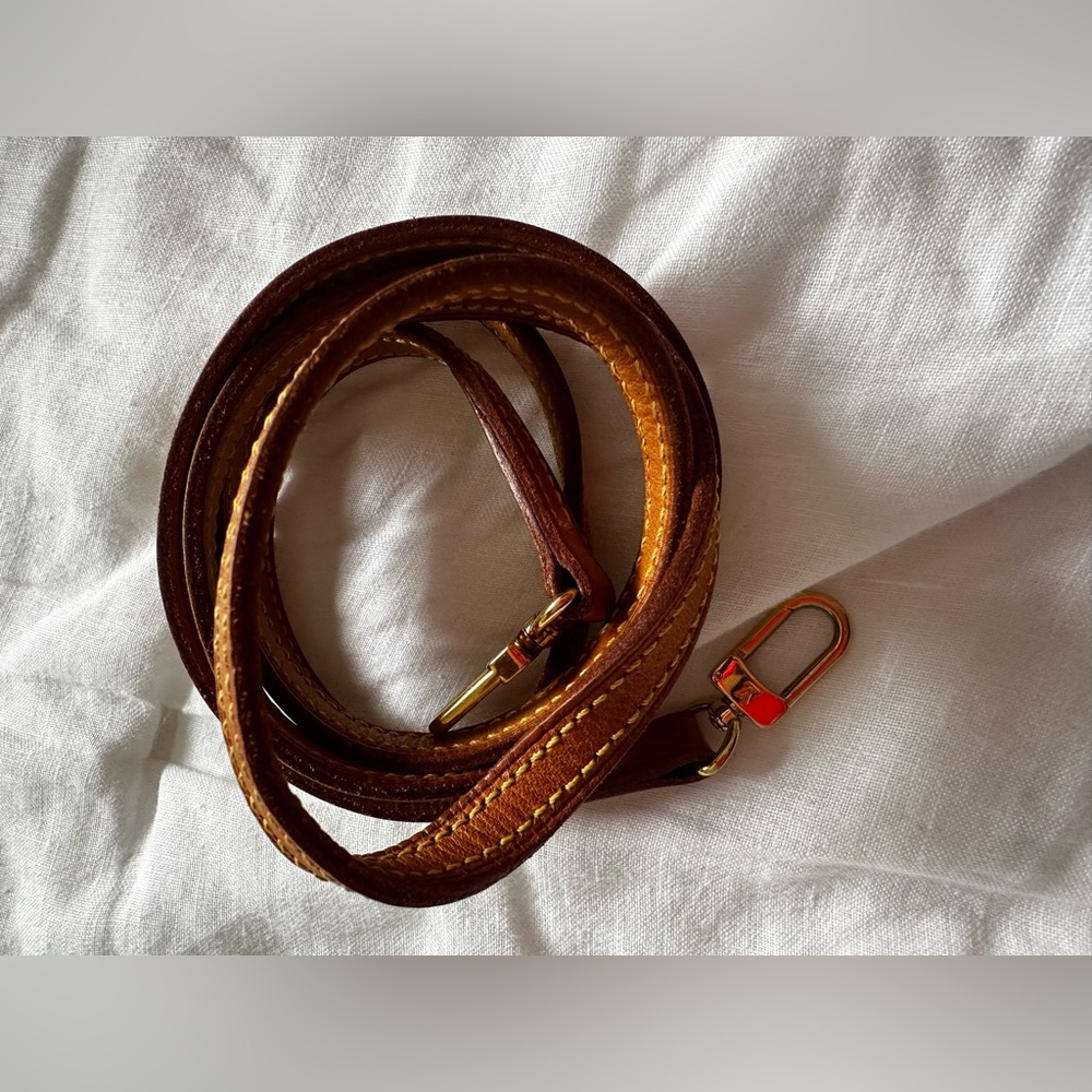 Louis Vuitton Crossbody Strap- excellent condition.